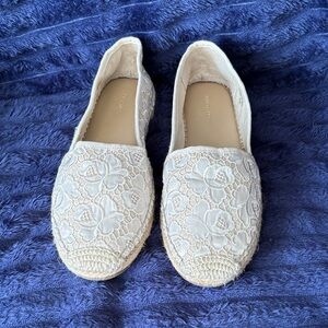 ANN TAYLOR FLORAL Cream Lace Espadrilles